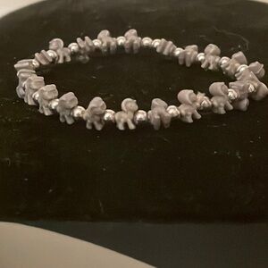 7” gray dog shape & silver beads stackable stretch bracelet with 42 beads